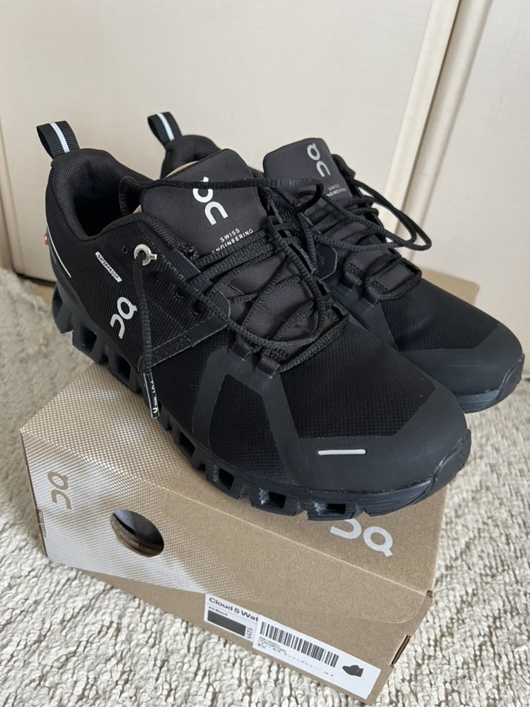 [オン] レディース Cloud 5 Waterproofランニングシューズ 25cm