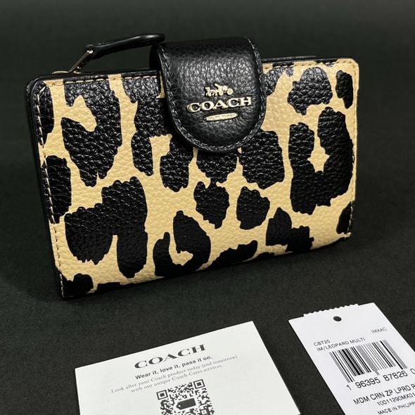 【COACH 本物 新品 コーチUSAアウトレット正規品】ミディアム ウォレット レオパード プリント 財布 二つ折り財布 CBT25 ヒョウ柄 新作 