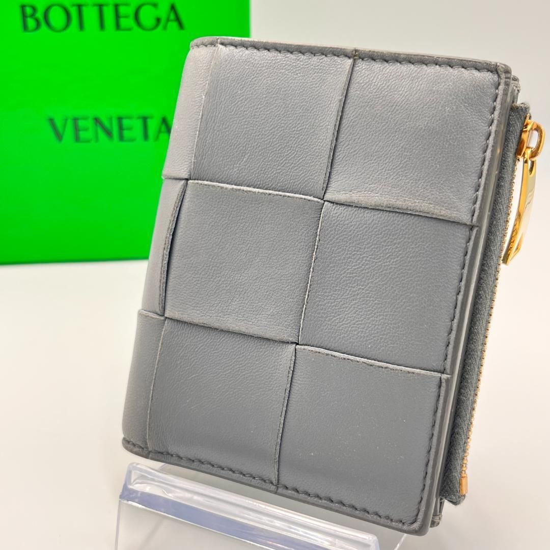 BOTTEGA VENETA ボッテガヴェネタ 二つ折り 財布 スモールカセット ファスナーウォレット グレー
