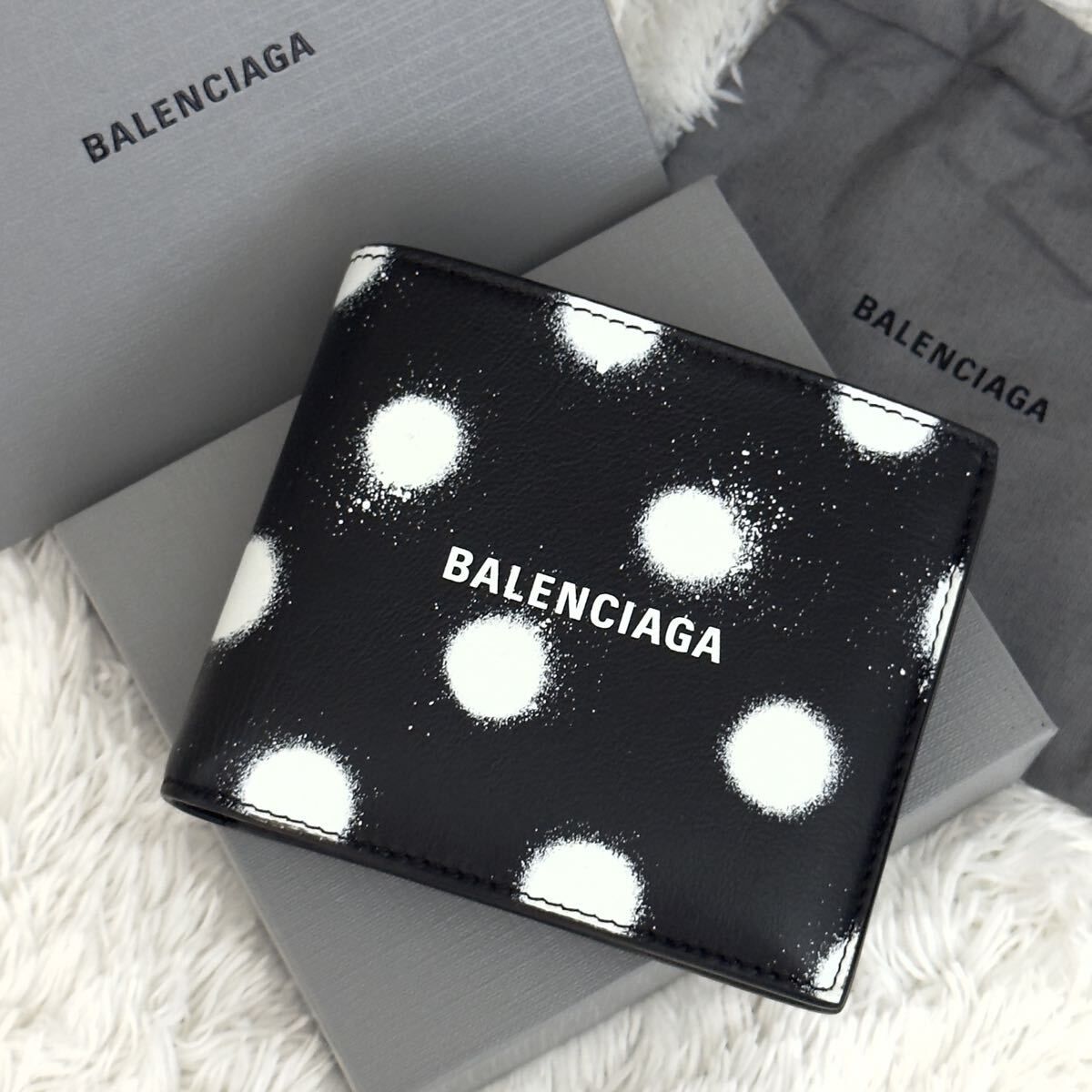 ☆極上美品☆激レア BALENCIAGA バレンシアガ キャッシュ 財布 ドット 二つ折り財布 黒 ブラック