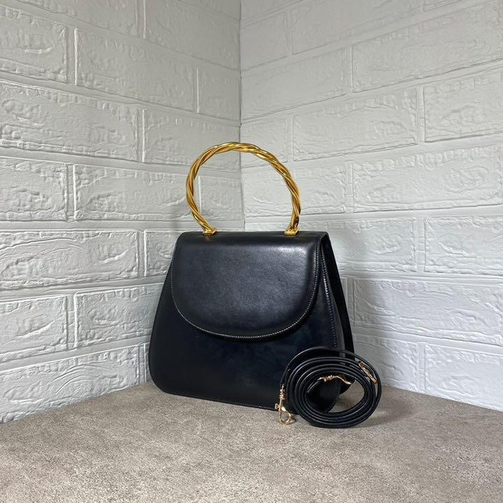 Salvatore Ferragamo ハンド バッグ ブラック レザー 金 黒