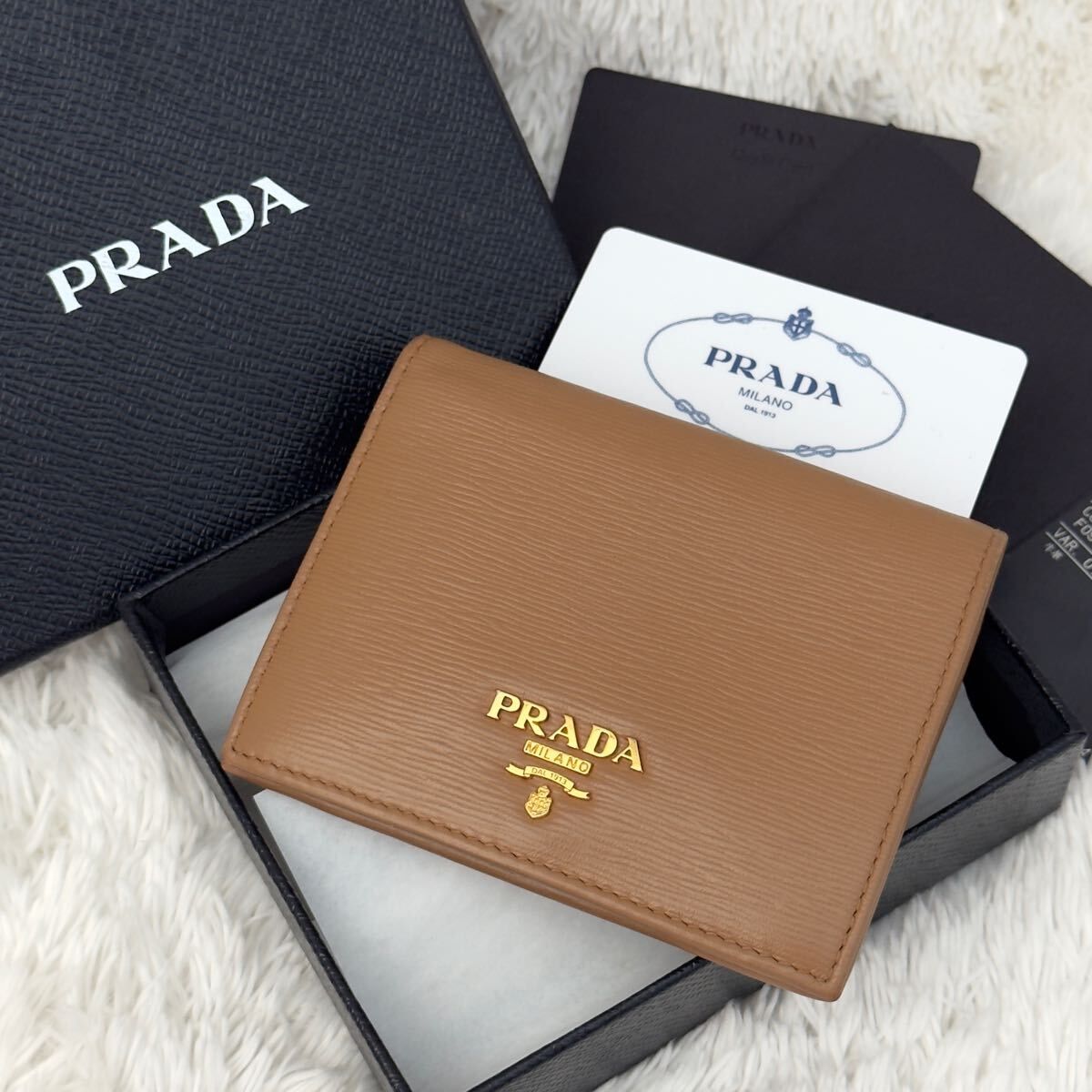 ☆美品☆PRADA プラダ ヴィッテロムーヴ レザー 財布 ゴールド金具 ギャラ ギャランティーカード付き 