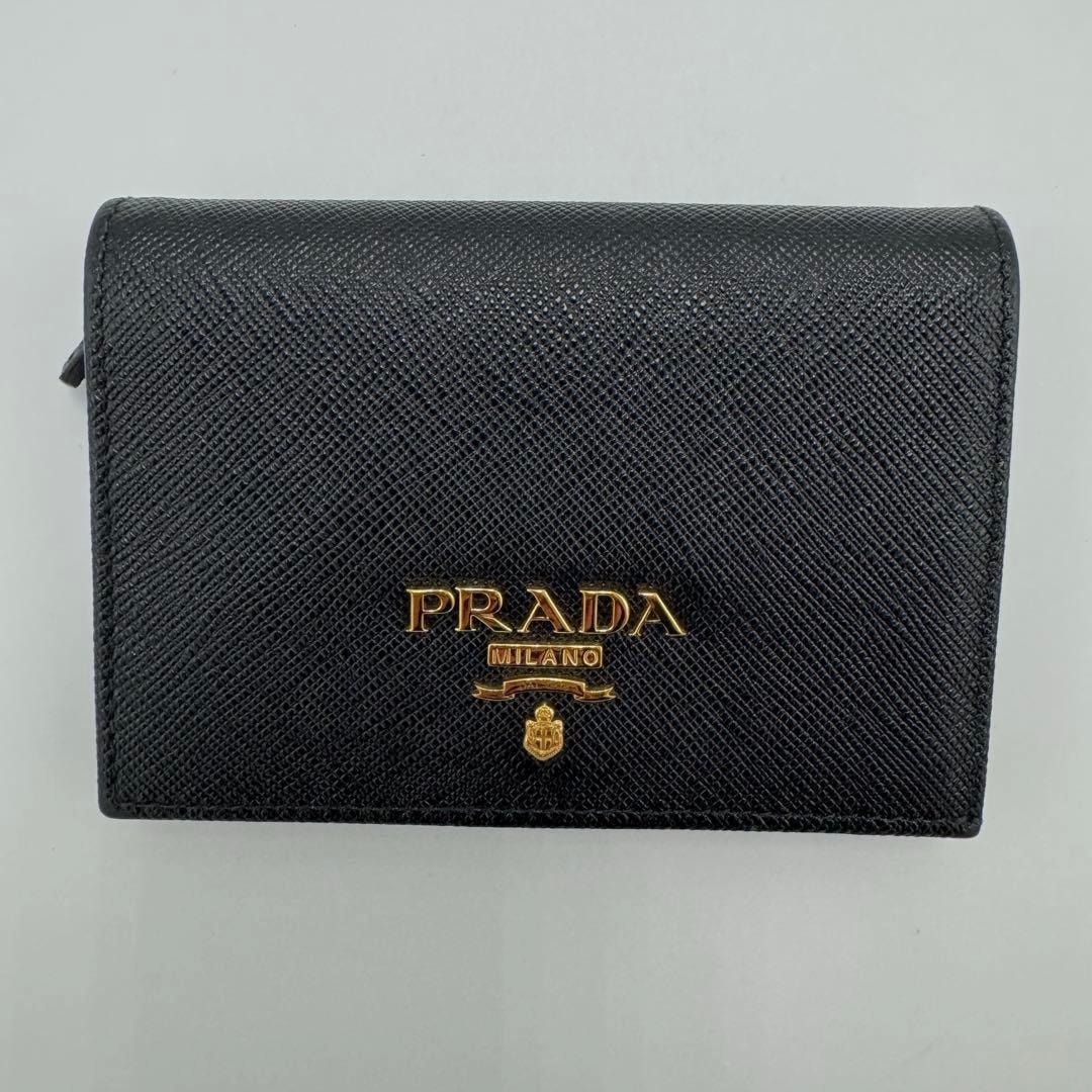 No.412 超人気☆【超美品】PRADA プラダ サフィアーノ 二つ折り財布 1MV021 コンパクトウォレット ブラック レザー NERO レディース