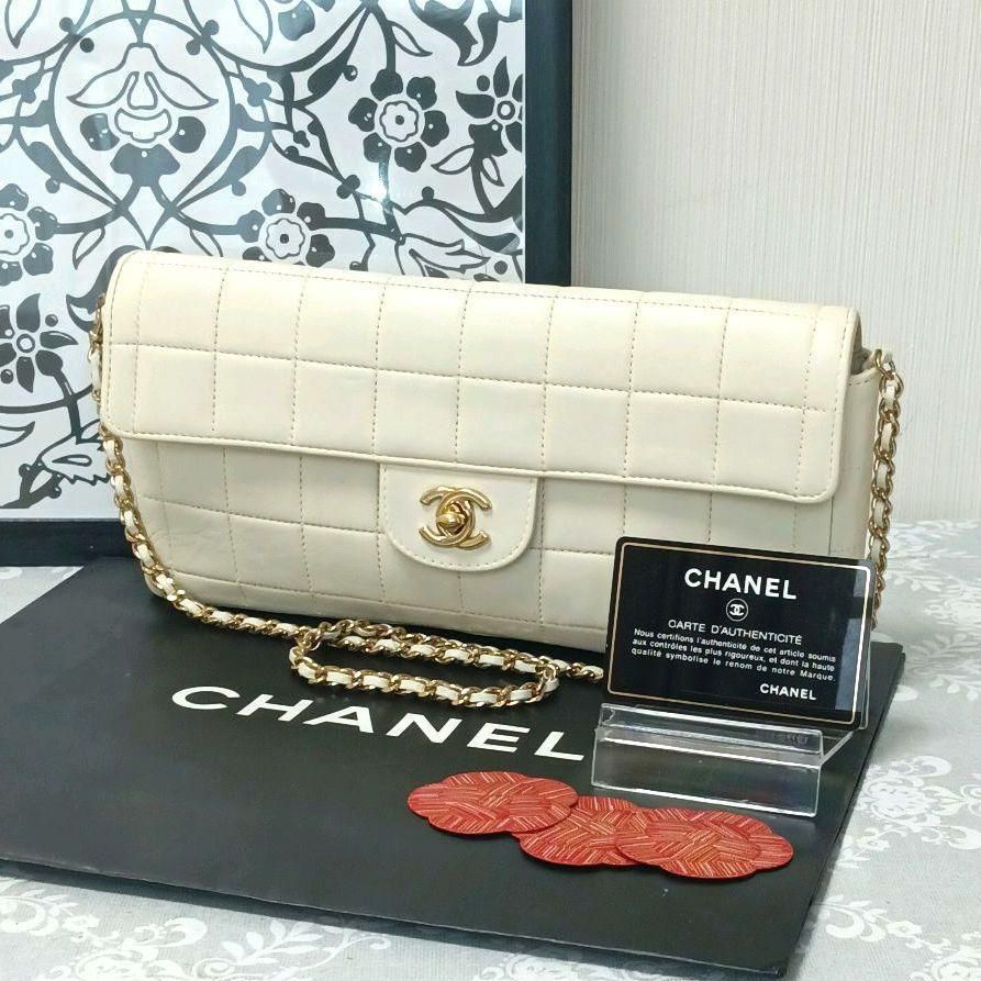 【チョコバー】CHANEL シャネル　チェーンショルダー　チェーンショルダーバッグ　ラムスキン　シングルフラップ　ホワイト　白