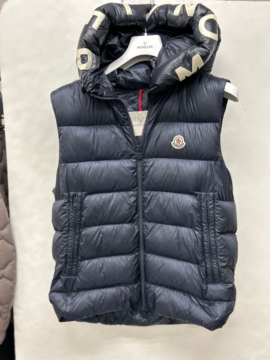 モンクレール モントルイユ MONTREUIL ダウンベスト サイズ4