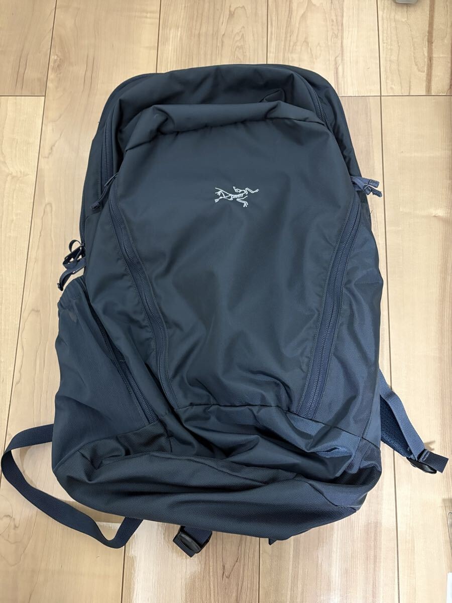 [美品]ARC’TERYX マンティス 32 廃盤 ブラックサファイア国内正規品