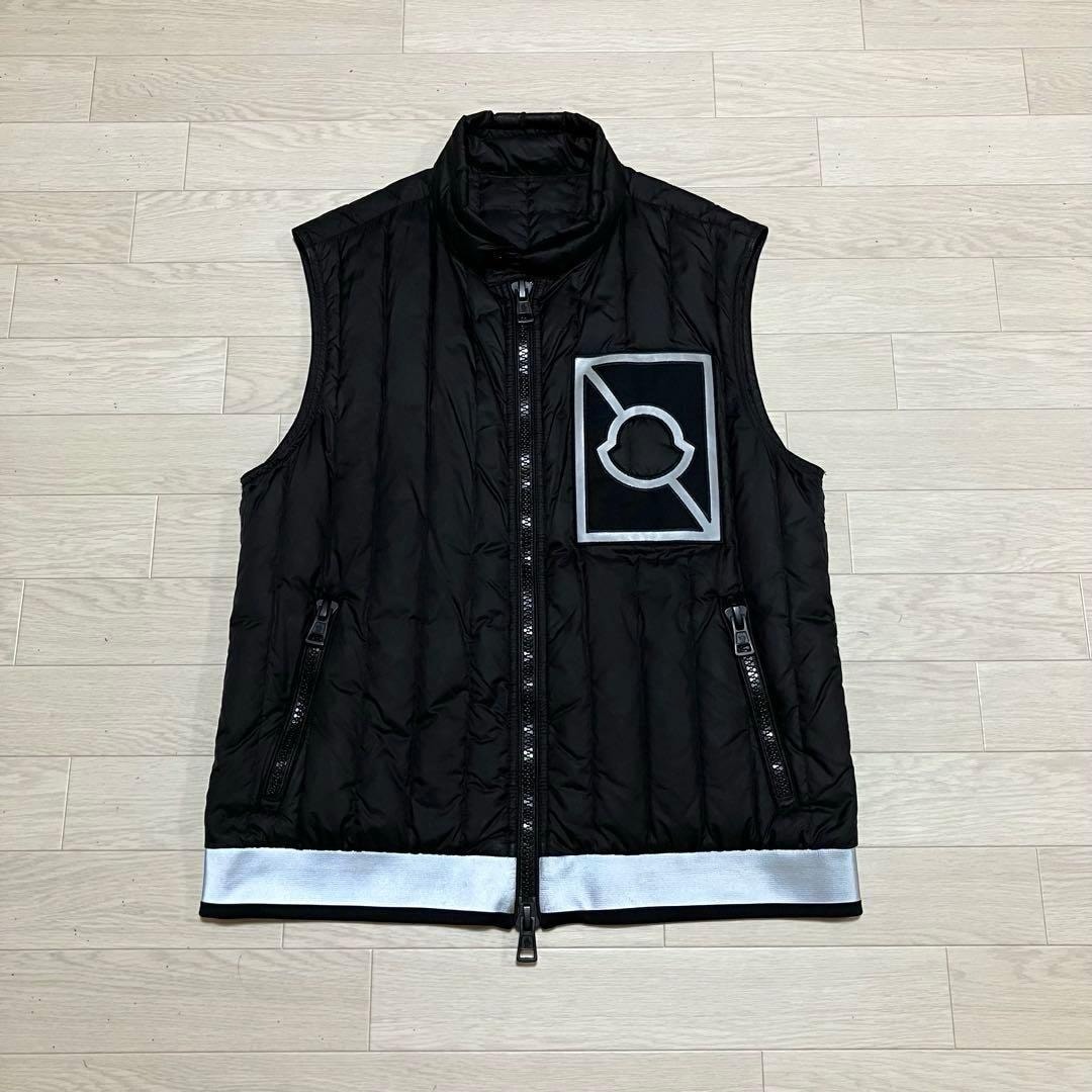 MONCLER ALASIA 3ブラックダウンベスト ロゴ　4D219
