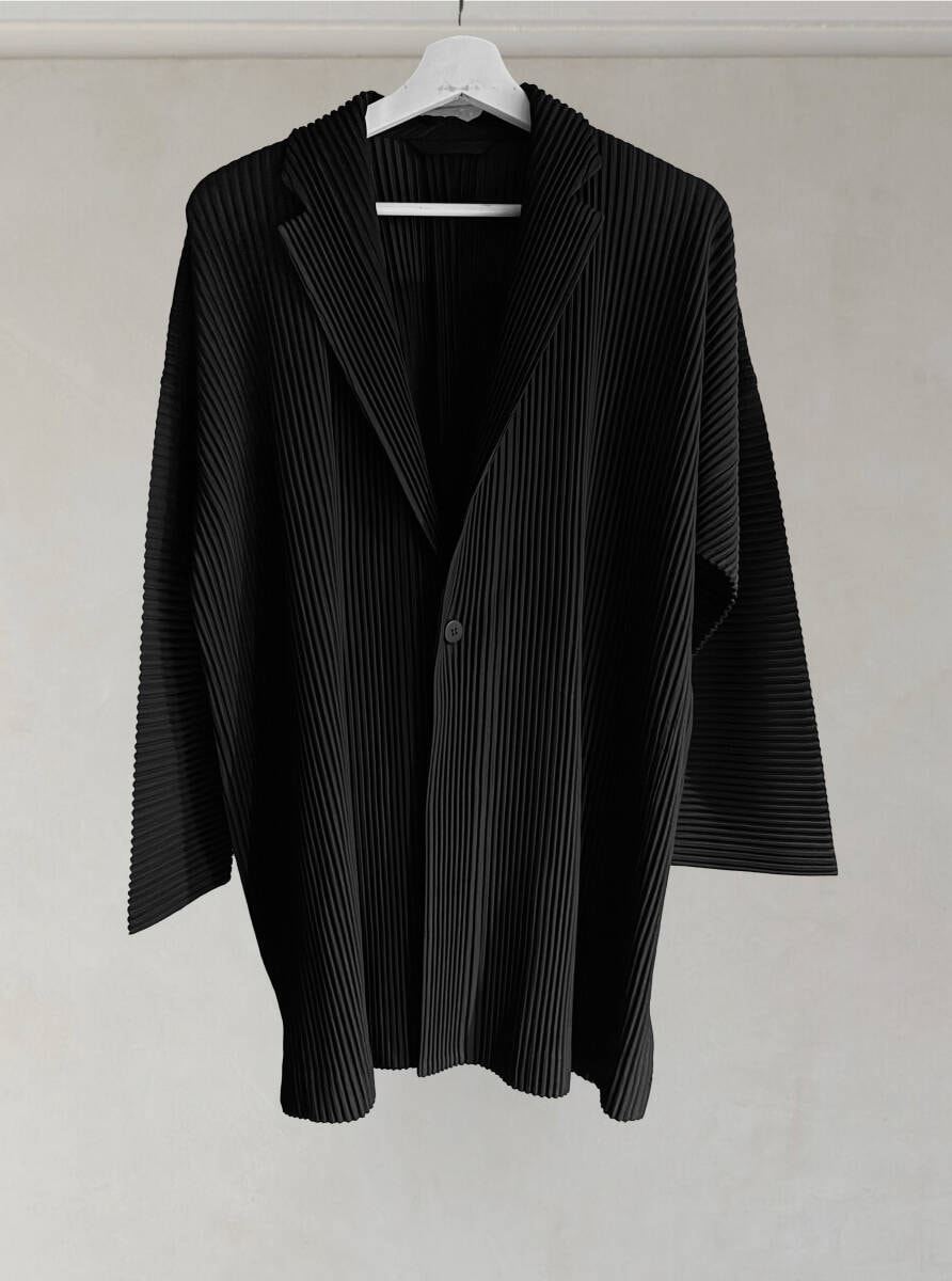 限定カラー 新品同様 イッセイミヤケ オムプリッセ ロングコート オム プリッセ イッセイ ミヤケの新作「プレス コート