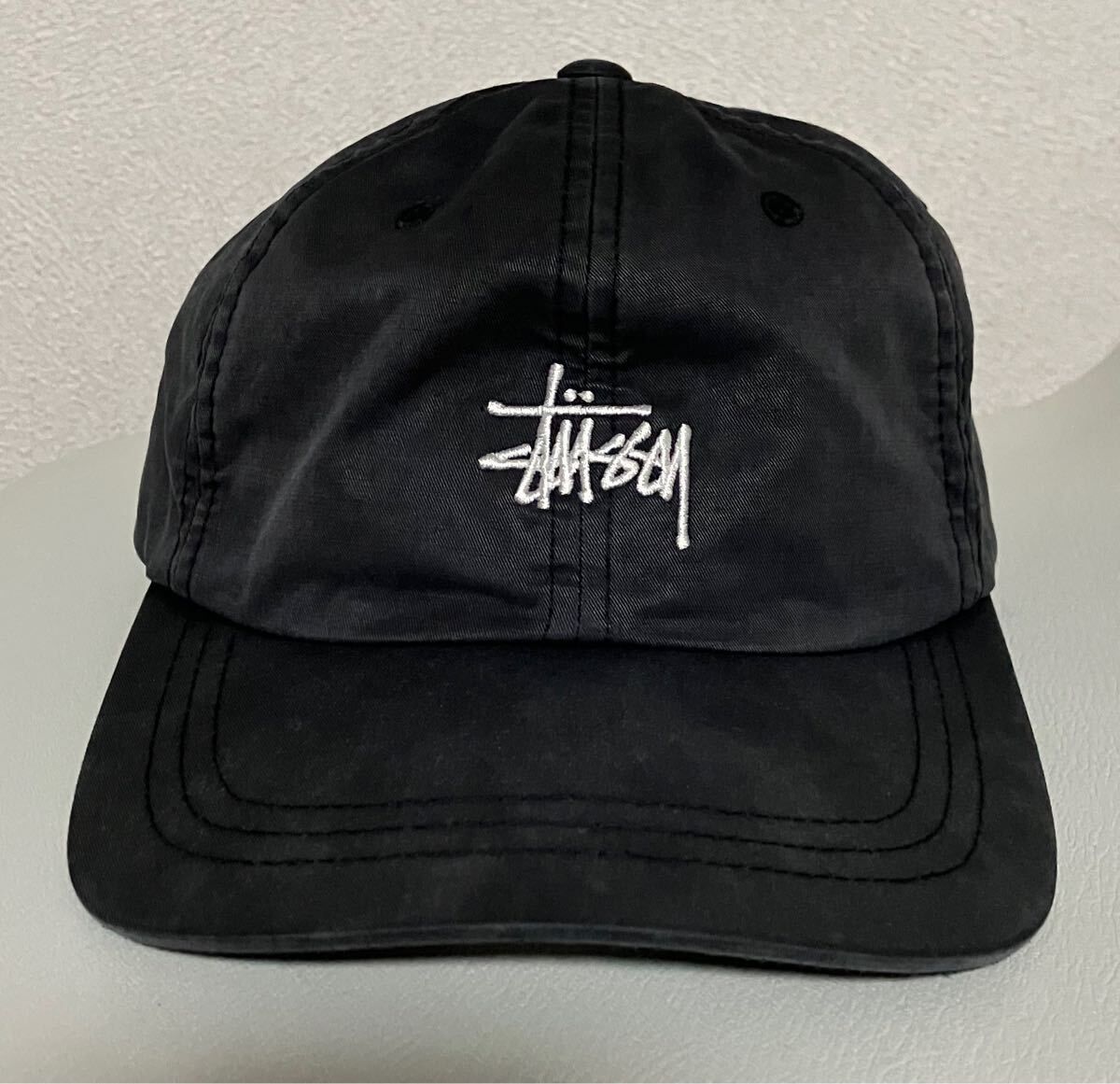 Stussy ステューシー キャップ ブラック フェード ロゴ刺繍
