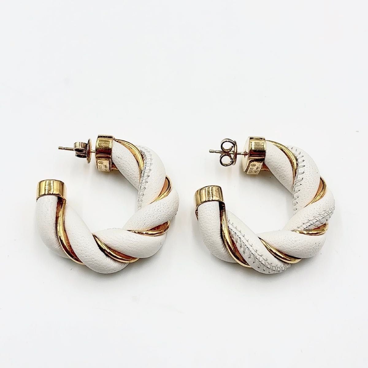 ボッテガヴェネタ ピアス ツイスト レザー Ag925 628948 BOTTEGA VENETA アクセサリー 白
