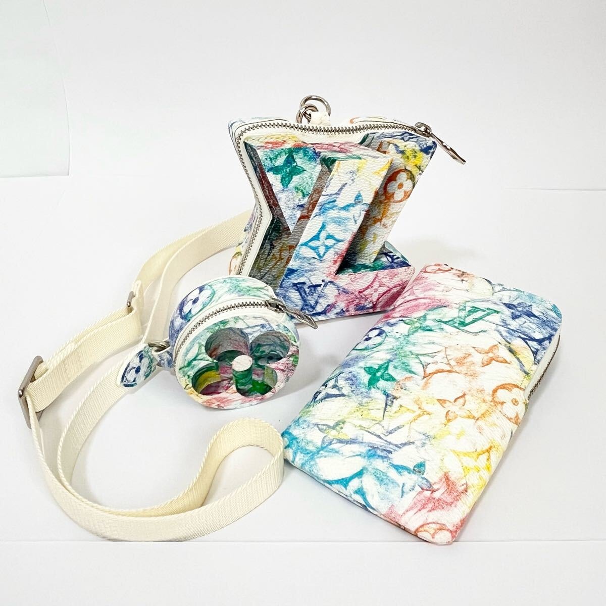 ロエベ(LOEWE) 人気のバッグ・財布 新品/中古通販【スニーカーダンク】