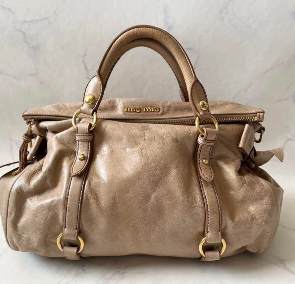 miu ミュウミュウ 2way ハンドバッグ ショルダーバッグ レザー トートバッグ アーカイブ ヴィッテロ