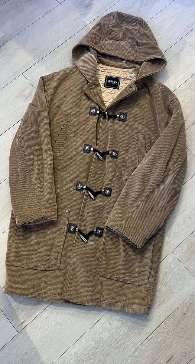 【VERSACE】ヴェルサーチ メデューサボタン ダッフルコートメンズ ベージュ コート アウター