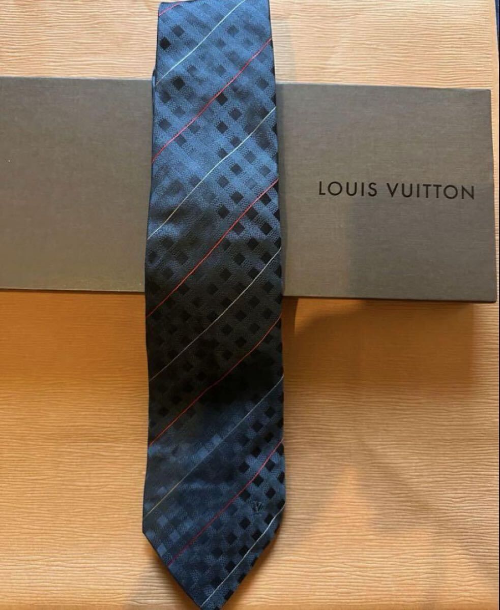 箱付き　LOUIS VUITTON　ルイヴィトン 　 チェック ネクタイ　