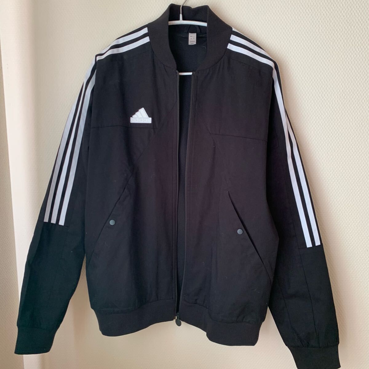 adidas ティロ ウーブン ボンバージャケット