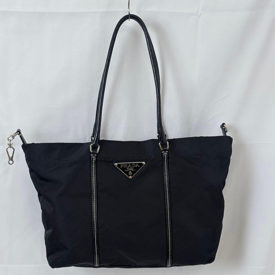 美品PRADAナイロン トートバッグ 黒 三角ロゴ 肩掛け 軽量 A4収納可能