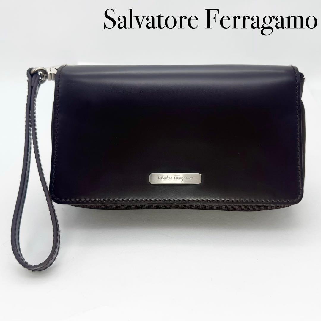 Salvatore Ferragamo サルヴァトーレ フェラガモ レザー マルチポーチ ミニバッグ ブラウン イタリア製 ストラップ付 レディース