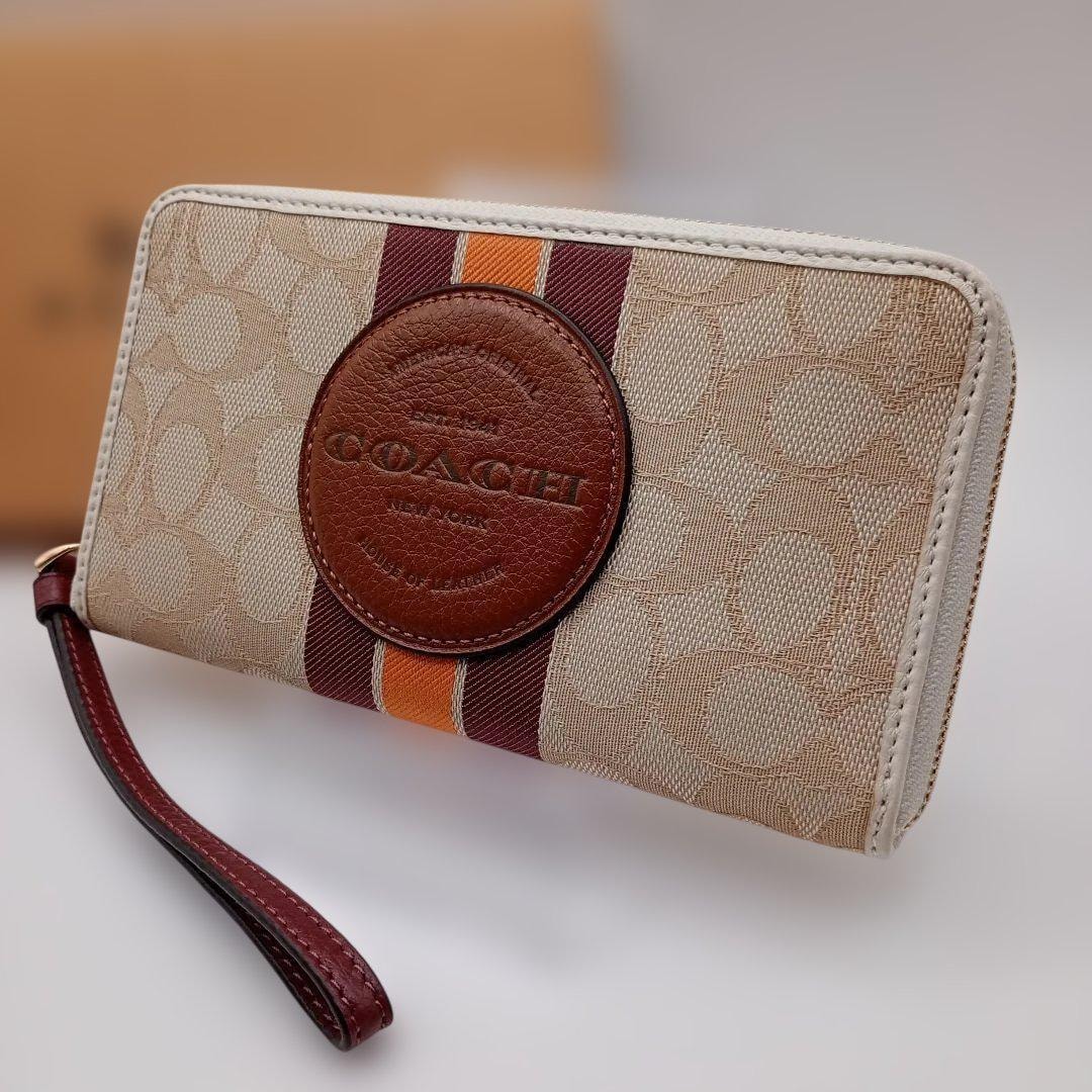 COACHコーチ C4110 ラウンドジップウォレット　箱保護袋付き