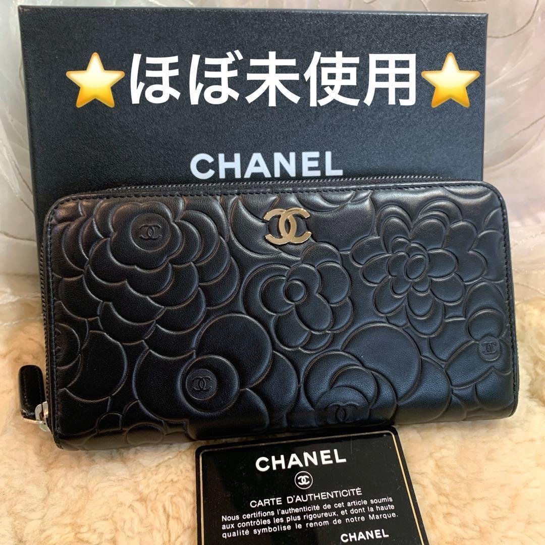 A (未使用に近い)】☆超美品☆CHANEL カメリア型押し ラウンド
