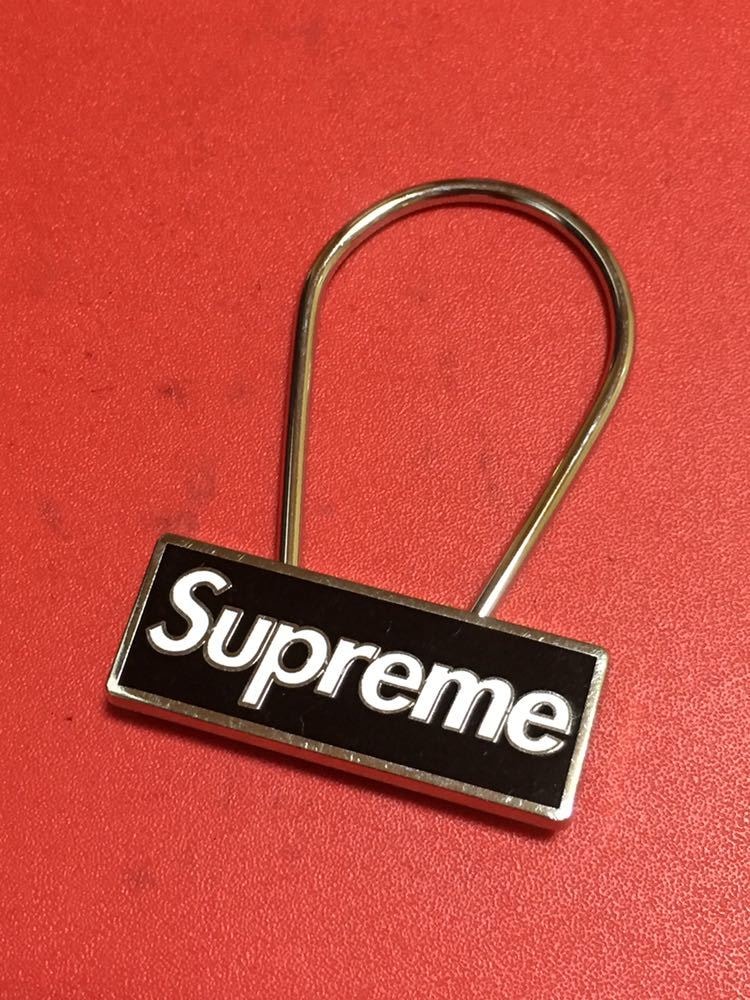 即決 国内正規新品 Supreme シュプリーム キーホルダー