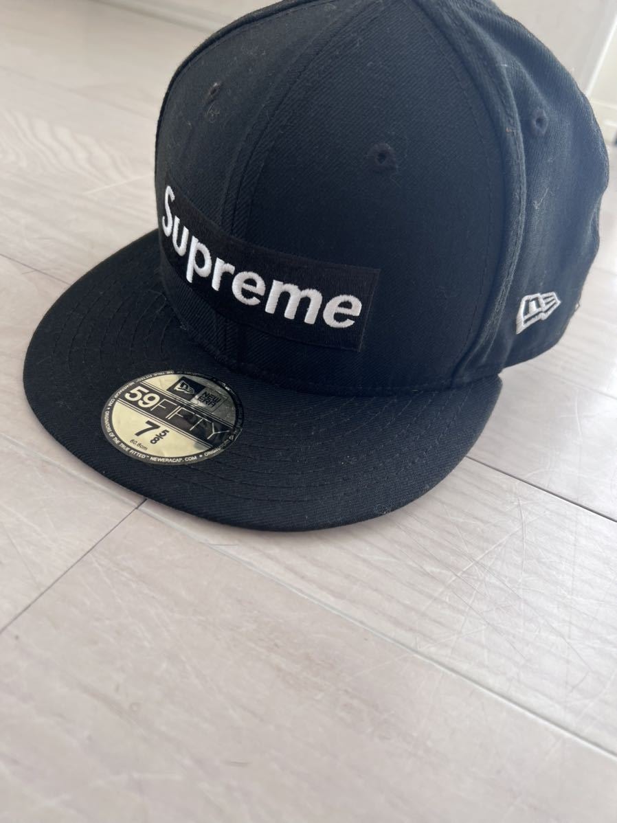 Supreme x LEVI'S Nylon Bell Hat 