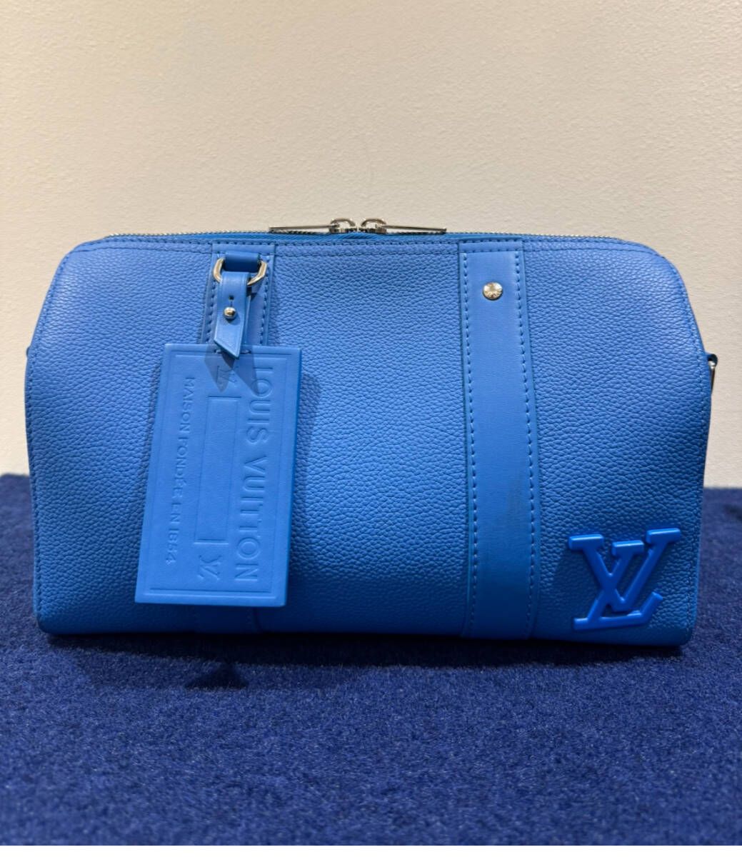 【美品】Louis Vuitton ルイヴィトン アエログラム シティキーポル M22486 トリヨンレザー ブルー