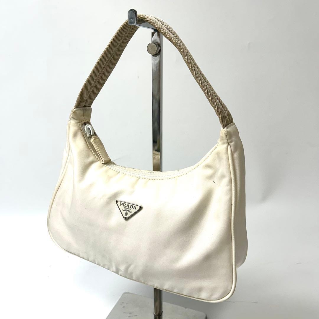 プラダ　ナイロン　三角ロゴ　ハンド　ショルダーバッグ　ホワイト