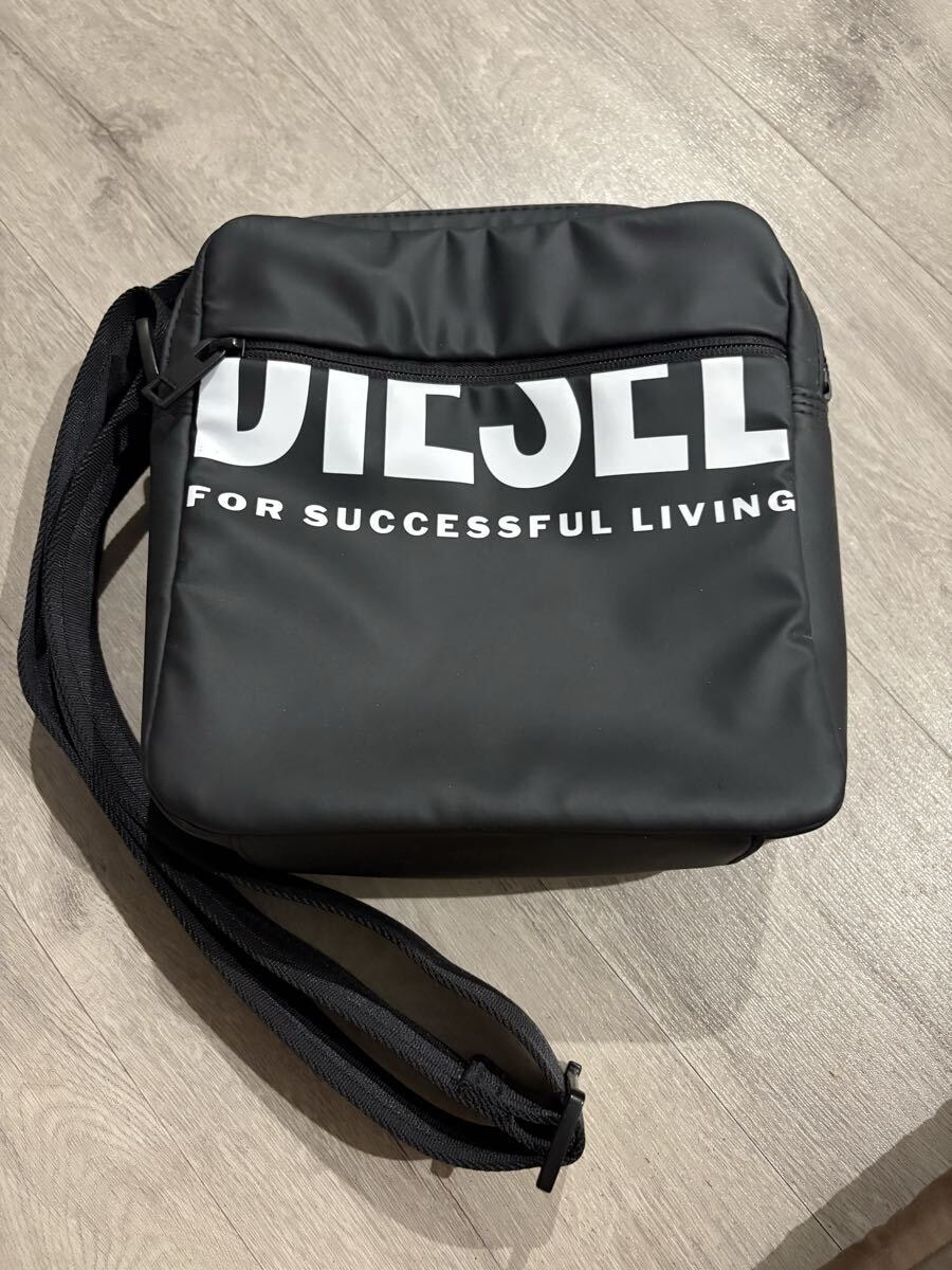 Diesel Zip-D Crossbody Bag x Zip-D X-Expandable Utilitarian