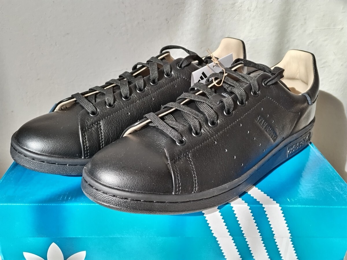 adidas STAN SMITH LUX 黒 アディダス スタンスミス レザー