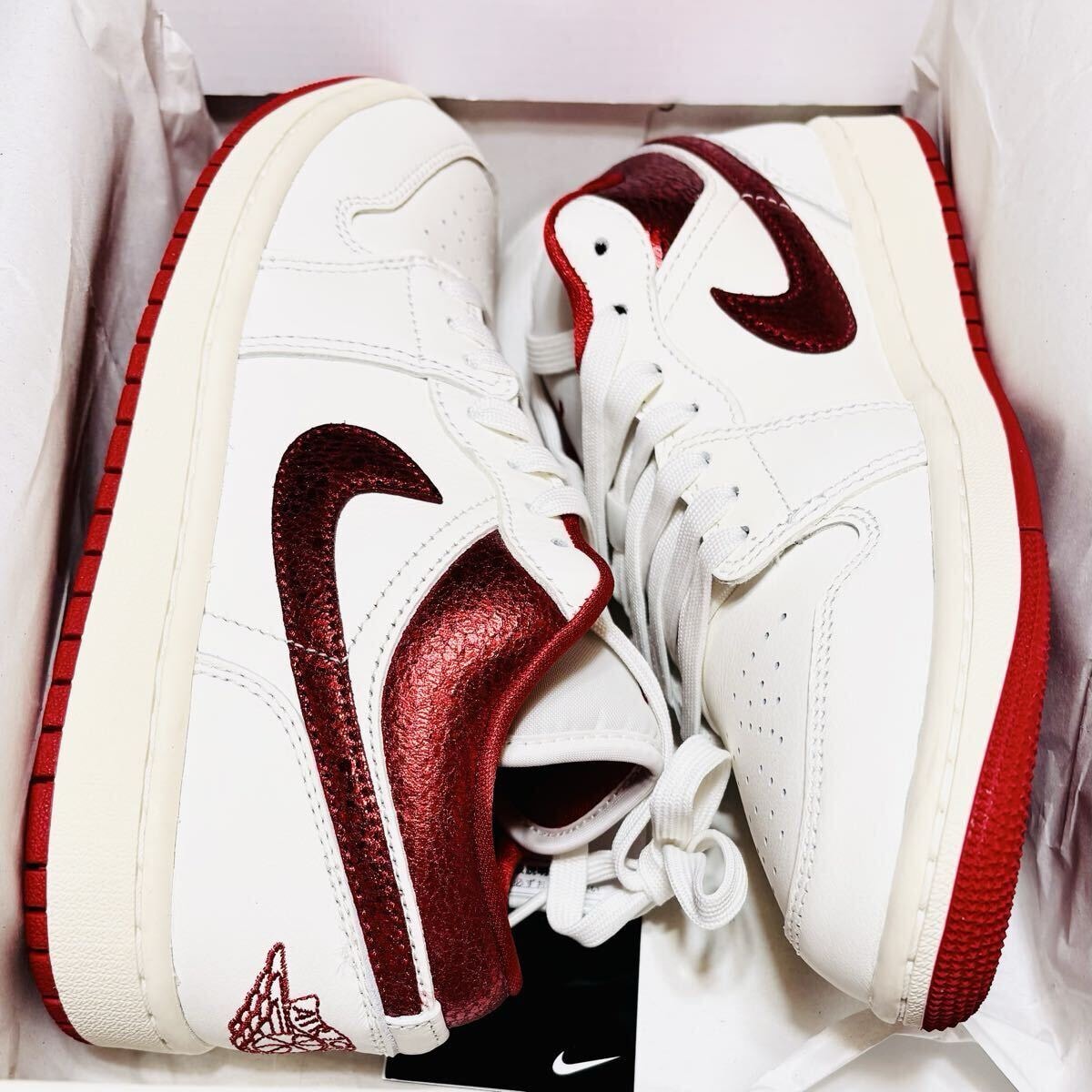 新品未使用NIKE AIR JORDAN 1 LOW OG NC TO CHI 新品未使用NIKE AIR JORDAN 1 LOW OG NC TO CHI