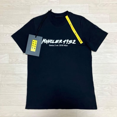 B (目立った傷や汚れなし)】極美品 モンクレール Tシャツ B (目立った傷や汚れなし)】極美品 モンクレール Tシャツ