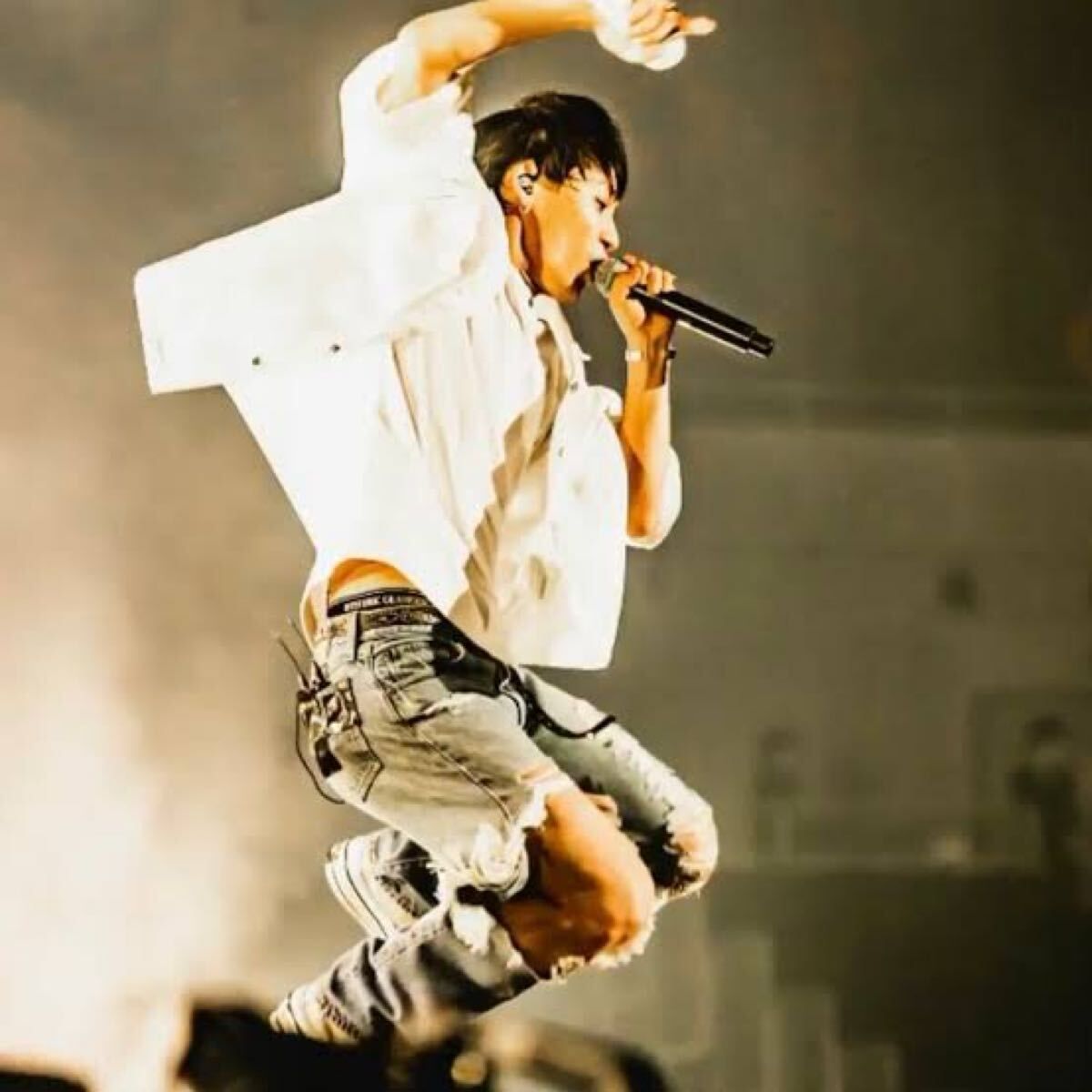 UVERworld TAKUYA∞ 着用 PRADA Re-Nylon半袖シャツ プラダ　バレンシアガ