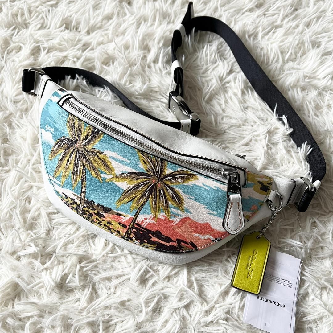 COACH パームツリー柄 ボディバッグ　新品 目立った傷や汚れなし】【タグ付き】COACH コーチ パームツリー