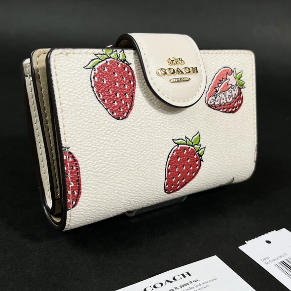 COACH(コーチ) バッグ・財布 人気の新作/中古通販【スニーカー