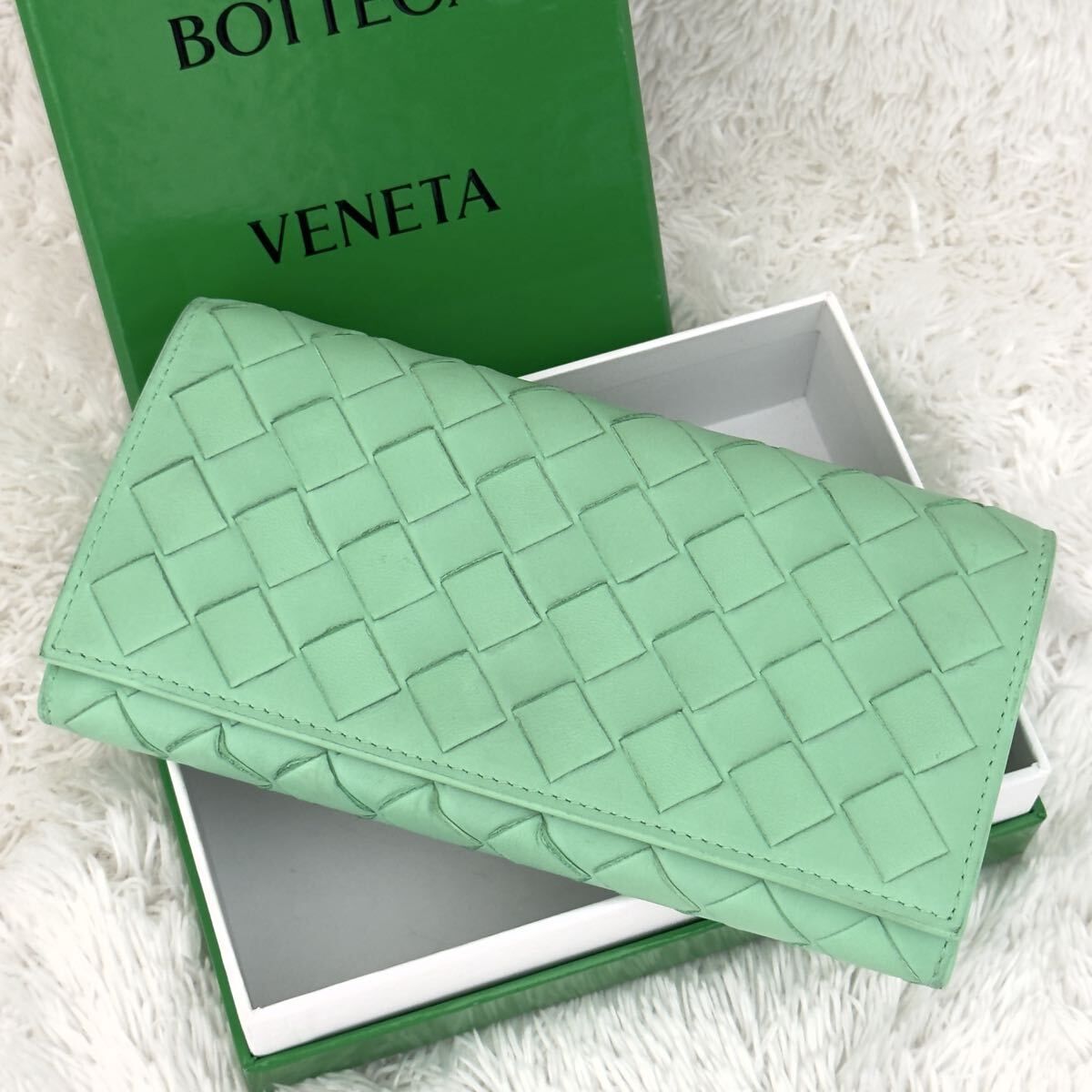 ☆美品☆RFID内蔵 BOTTEGA VENETA ボッテガヴェネタ レザー 長財布 ウォレット イントレチャート 現行 新型