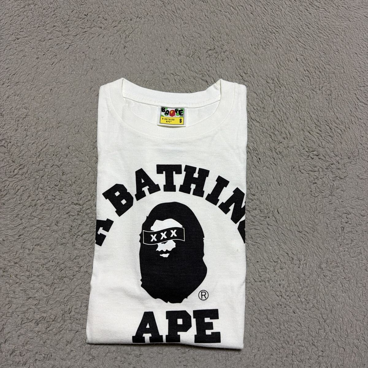 A BATHING APE BAPE GOD SELECTION XXX COLLEGE LOGO tee tシャツ カレッジロゴ　白　ホワイト　BABY MILO SHARK S