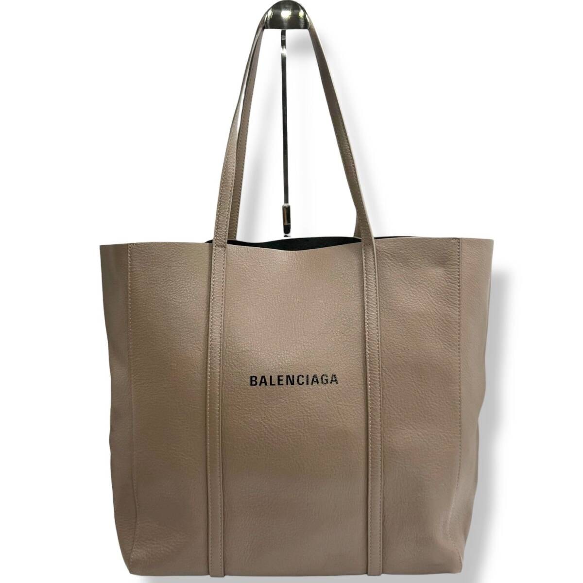 バレンシアガ　トートバッグ　エブリデイ　トートS　ブラウン 　レザー　BALENCIAGA　551812　ロゴ　肩掛け　メンズ　レディース　4434