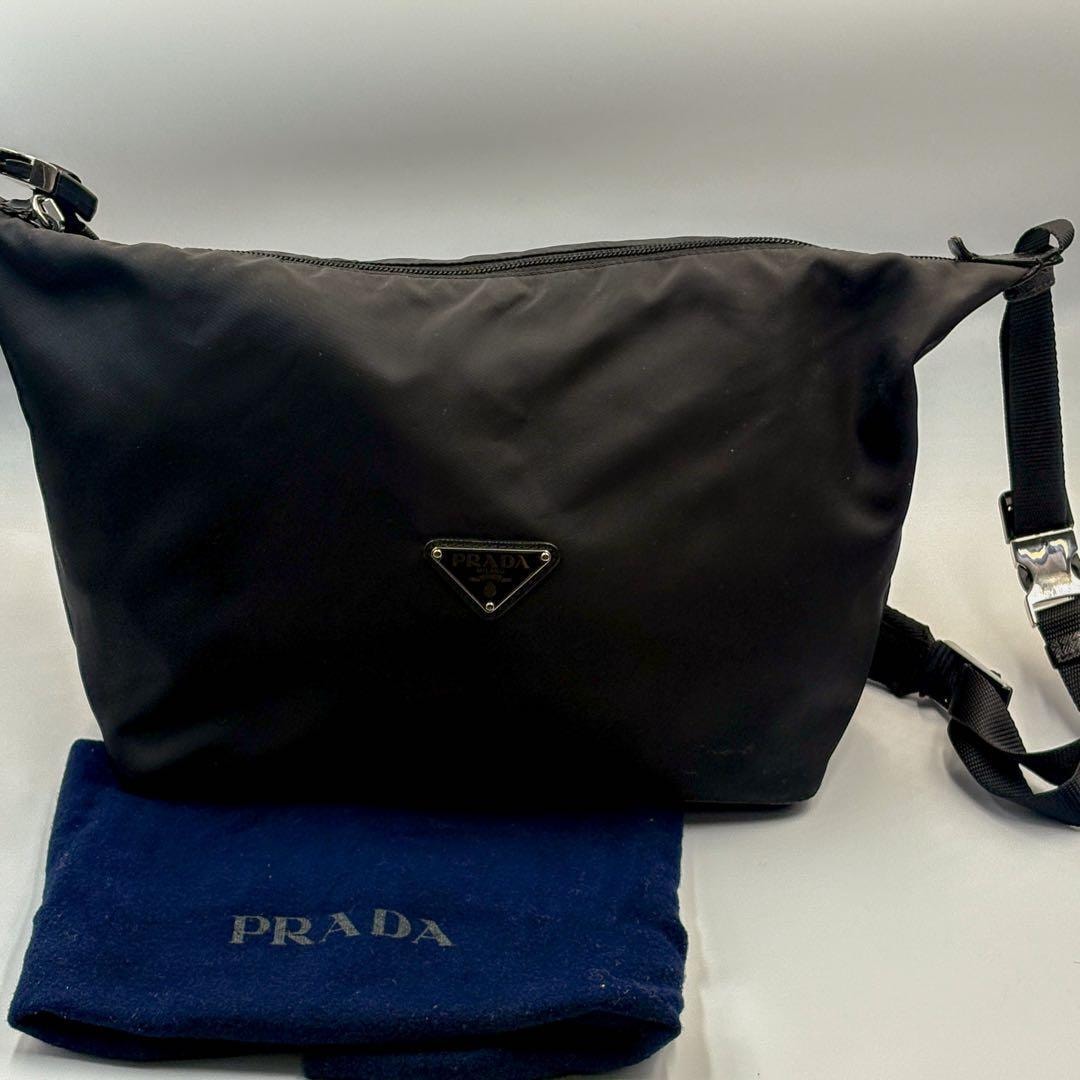 美品PRADAナイロン黒ショルダーバッグ三角ロゴ工場白タグ保存袋正規