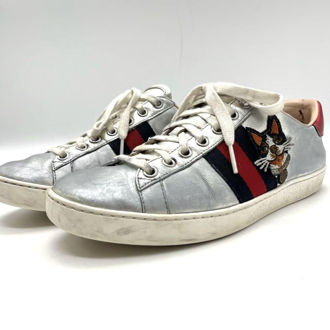 新たな息吹を足元に【GUCCI】Re-Web スエード レザー スニーカー やや傷や汚れあり】グッチ 501908 エース シェリー 犬猫刺繍