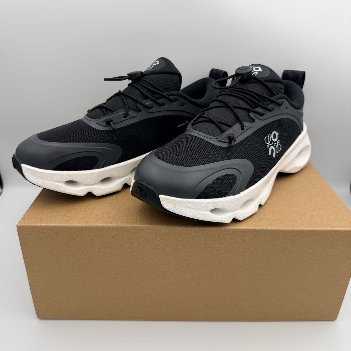 LOEWE on スニーカー ランニングシューズ cloud クラウドソロ 軽量 ブラック ロエベ オン コラボ 運動靴 ウォーキング ブランド グレー