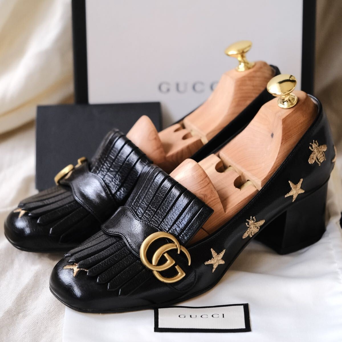 美品 GUCCI マーモント フリンジ パンプス 黒 37 未使用に近い】極美品GUCCIグッチGGマーモントエンブロミッドヒール