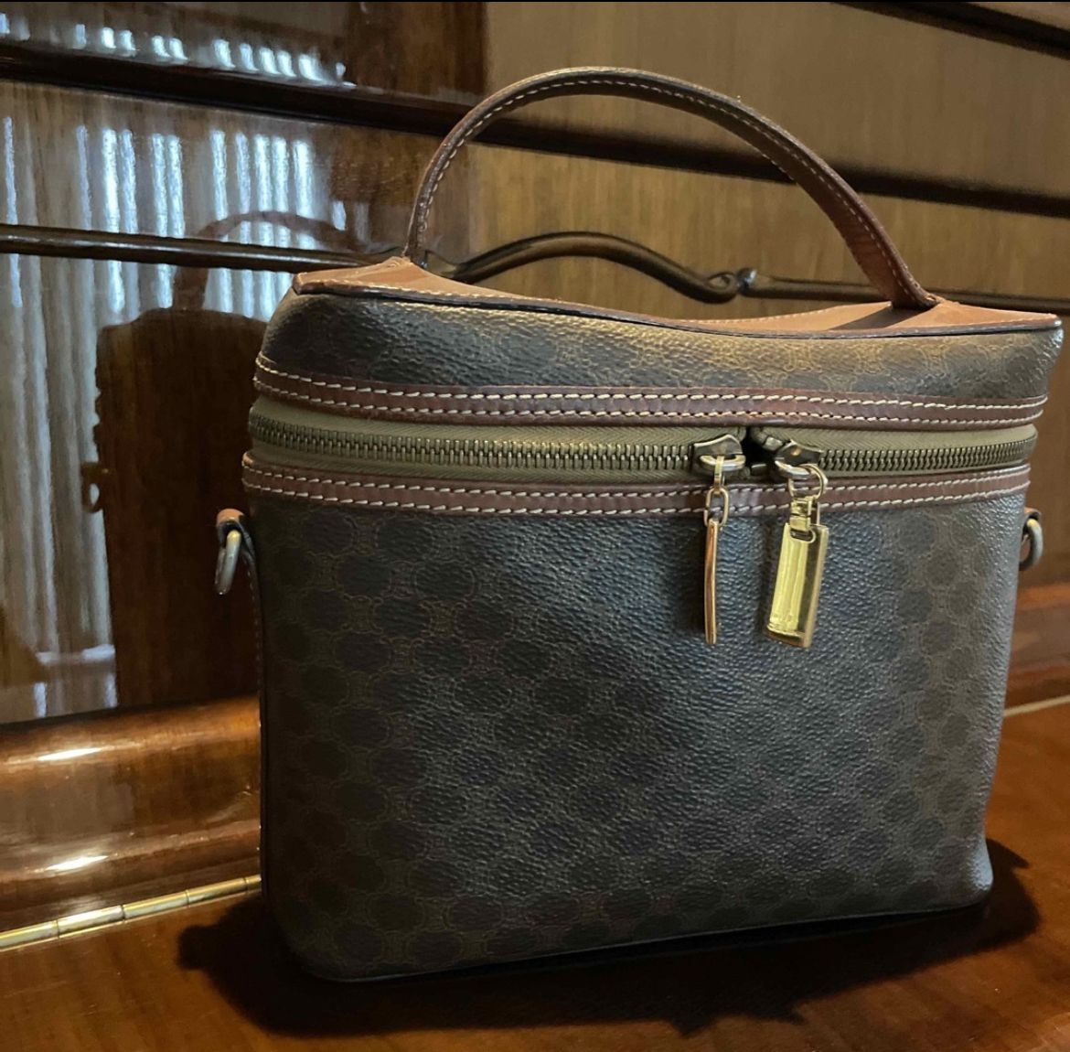 CELINE マカダム 