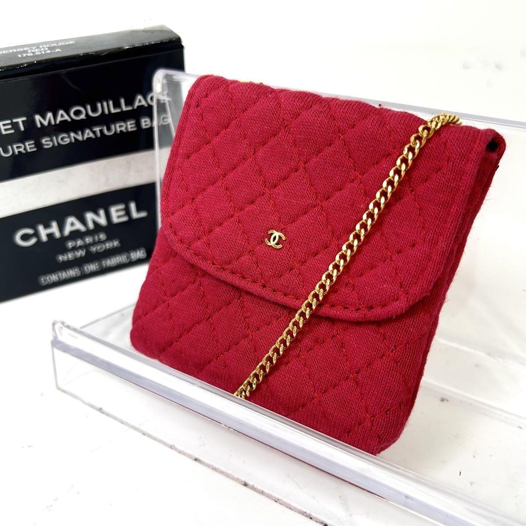 シャネル　マトラッセ コットン　チェーン　ショルダーバッグ　赤