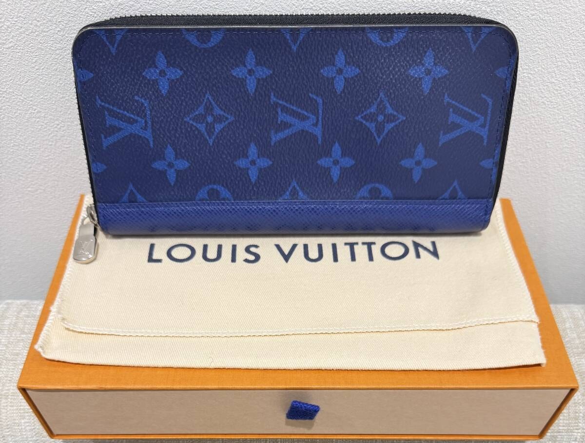 大幅値下げ！Louis Vuitton ルイヴィトン ジッピーウォレット ヴェルティカル タイガラマ M30447 青 フチ傷あり 箱・保存袋・リボン付き