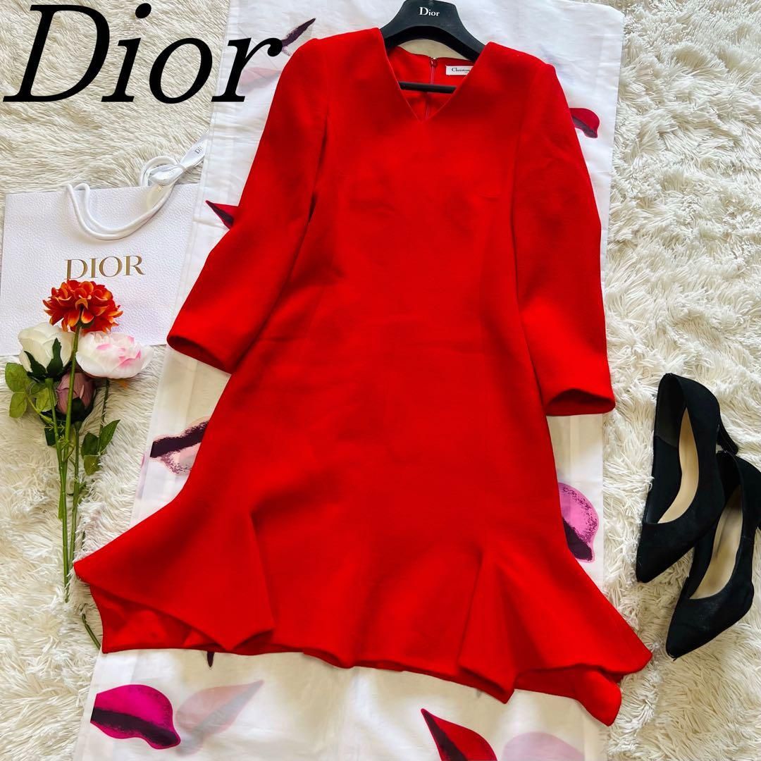 【美品】Christian Dior フレアワンピース レッド 膝丈 長袖　クリスチャンディオール　赤　Ｖネック　現行タグ