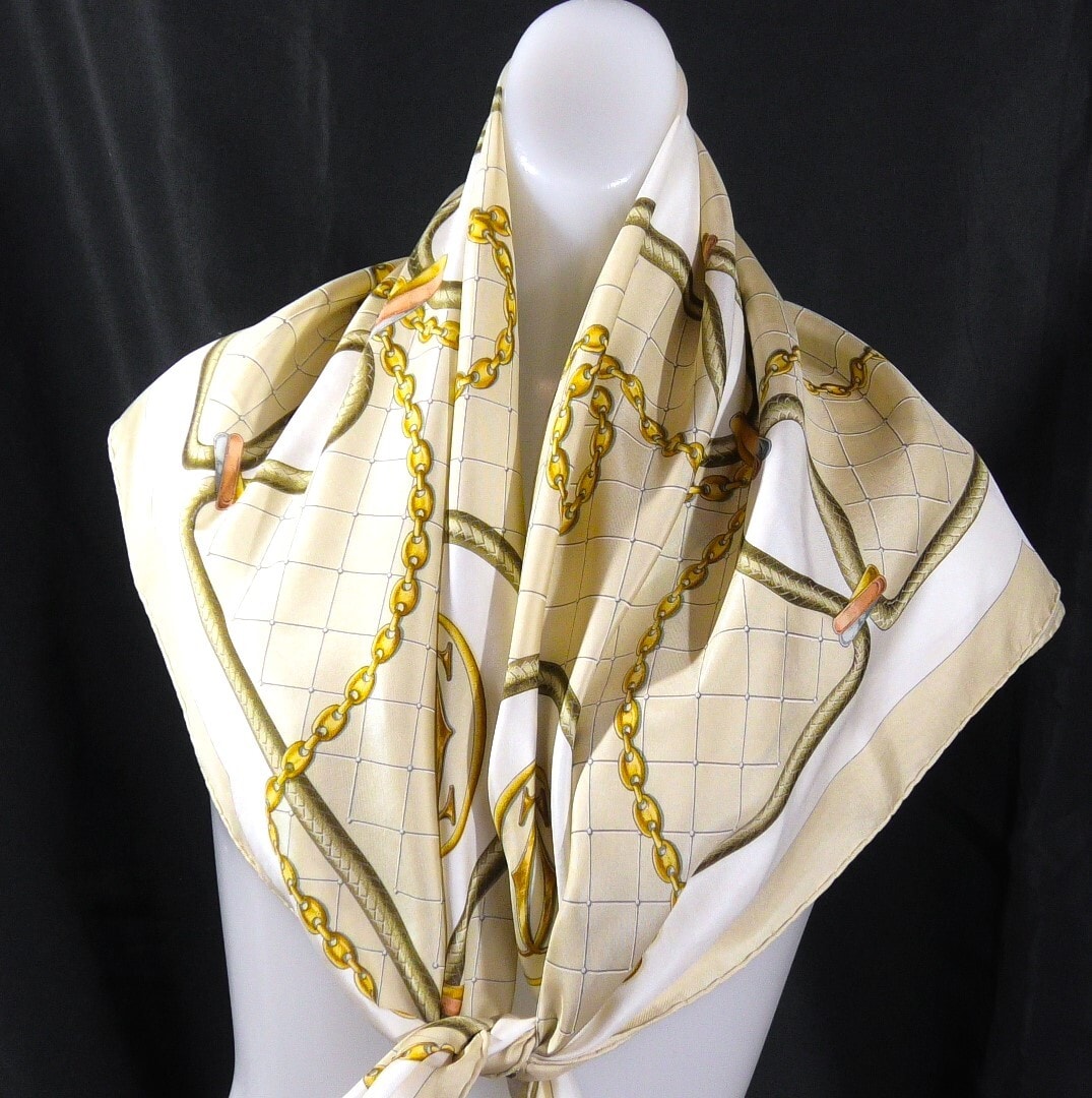 B (目立った傷や汚れなし)】Cartier カルティエ 大判シルクスカーフ