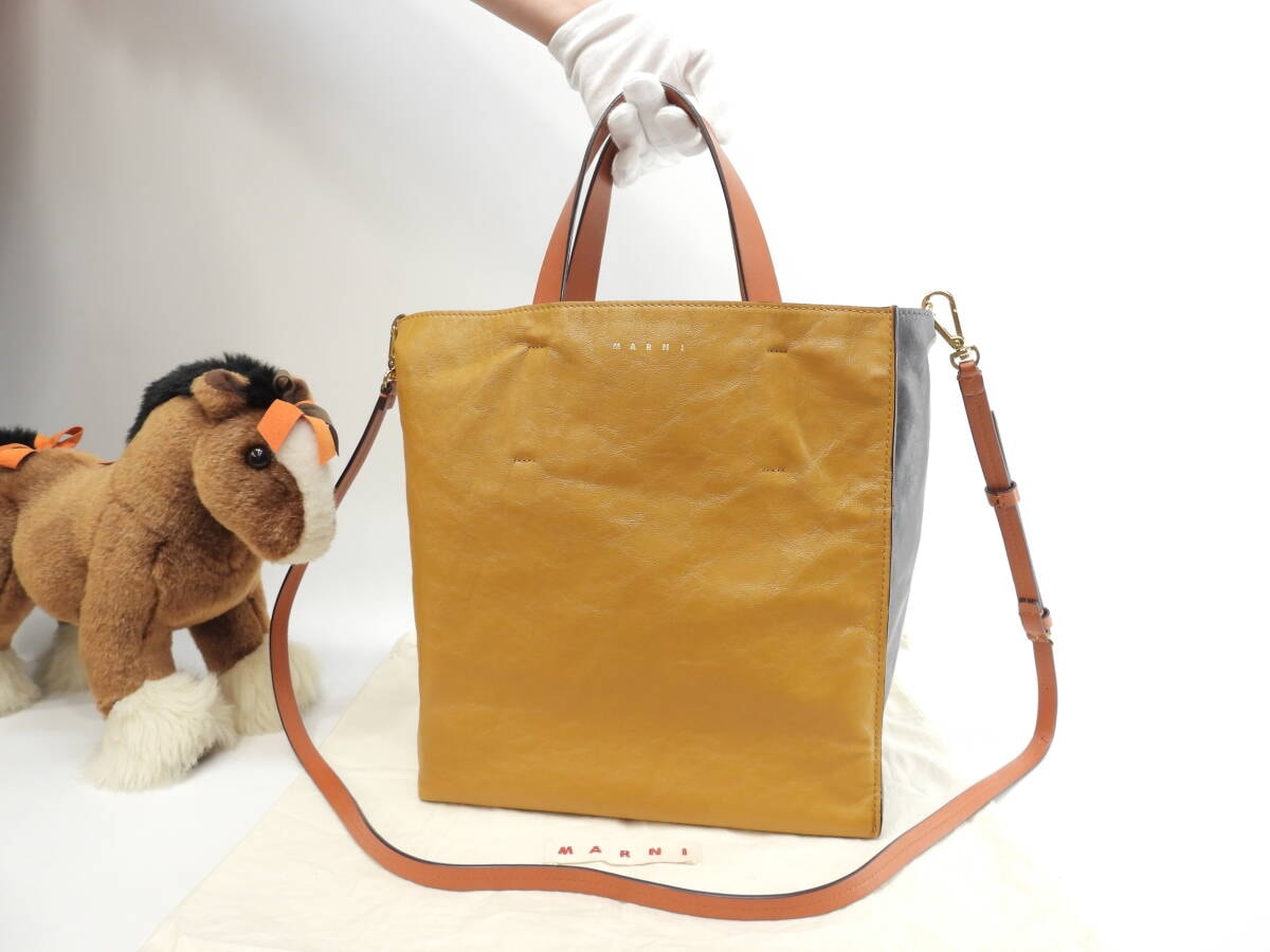 マルニ s付トートバッグ MuseoSoftスモール レザー/からし灰 美品@ 1
