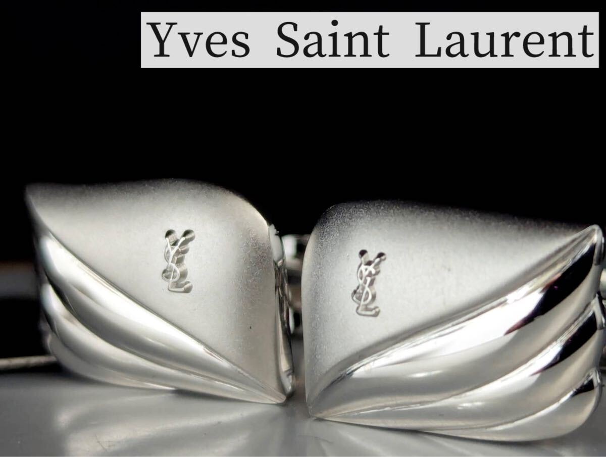 Yves Saint Laurent/イヴ・サンローラン カフス