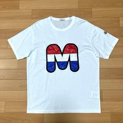 B (目立った傷や汚れなし)】極美品 モンクレール Tシャツ B (目立った傷や汚れなし)】極美品 モンクレール Tシャツ