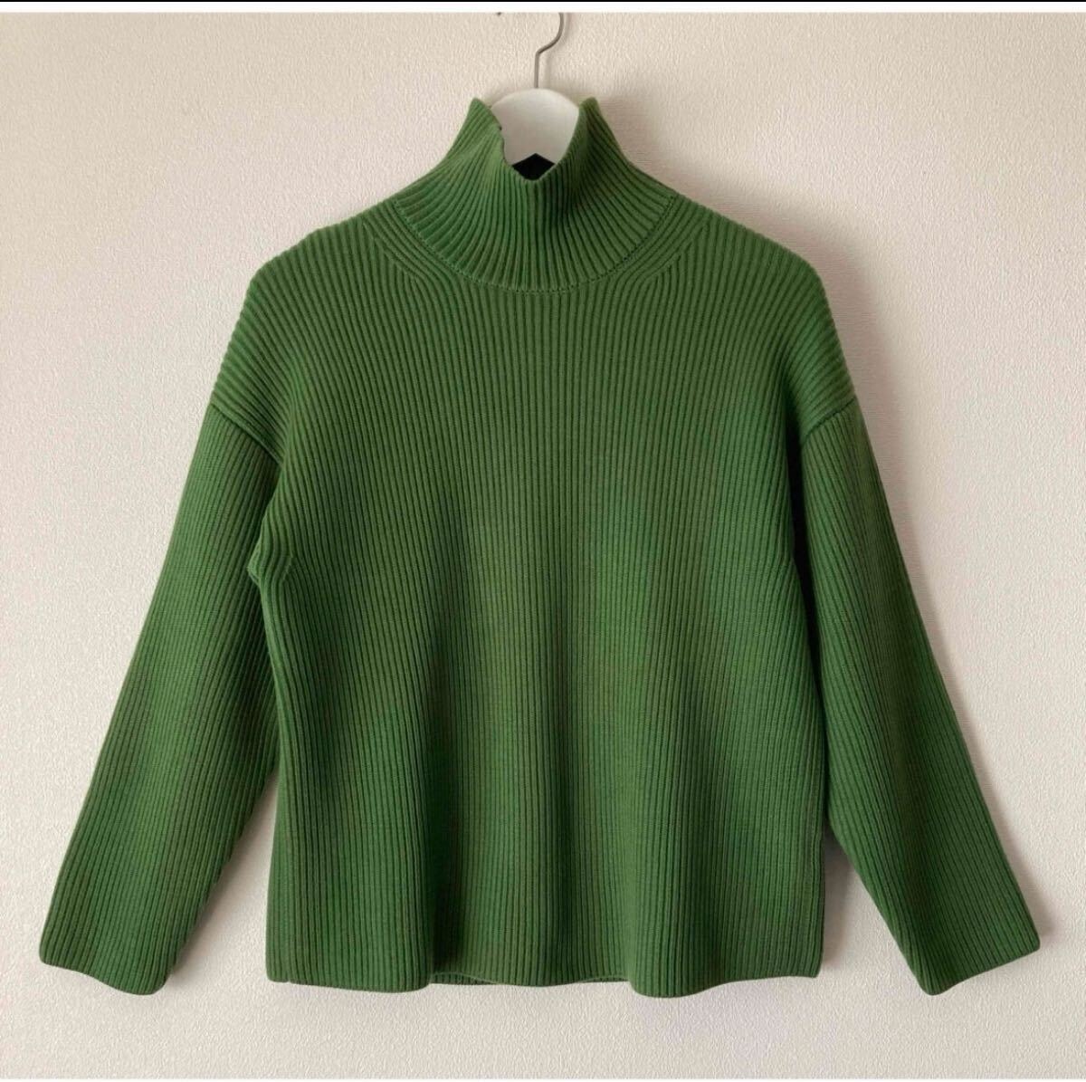 【美品】AURALEE オーバーサイズリブニット タートルネックグリーン 長袖 リブニット ニット 無地 AURALEE タートルネックセーター